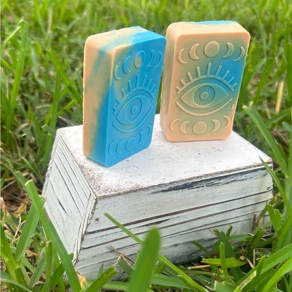 2 Pack Evil Eye Mystic Moon Scented Goat’s Milk Soap - Picture 4 of 5